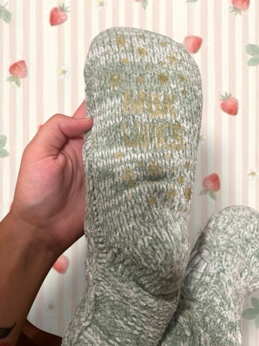 Muk Luks Women's Marled Sage Green and White Cozy Grip Socks